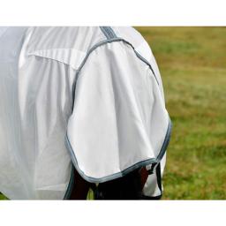 1002931000-WHITEGREYBRIGHTBLUE_WB-CFT-Ess-Mesh-II-CMB-TailFlap_Image_Null_Hero.jpg